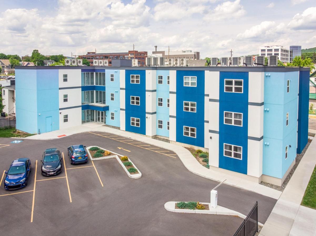Grand Monarch! Best For Extended Stays! Johnson City Exterior photo